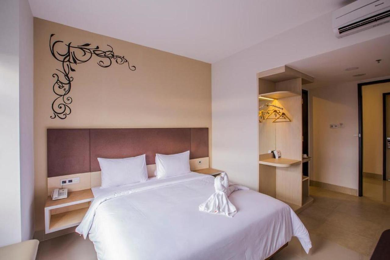 Sparks Odeon Sukabumi, Artotel Curated Exteriér fotografie