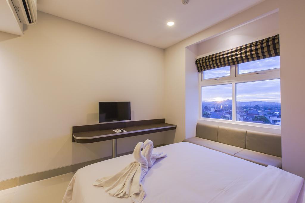 Sparks Odeon Sukabumi, Artotel Curated Exteriér fotografie