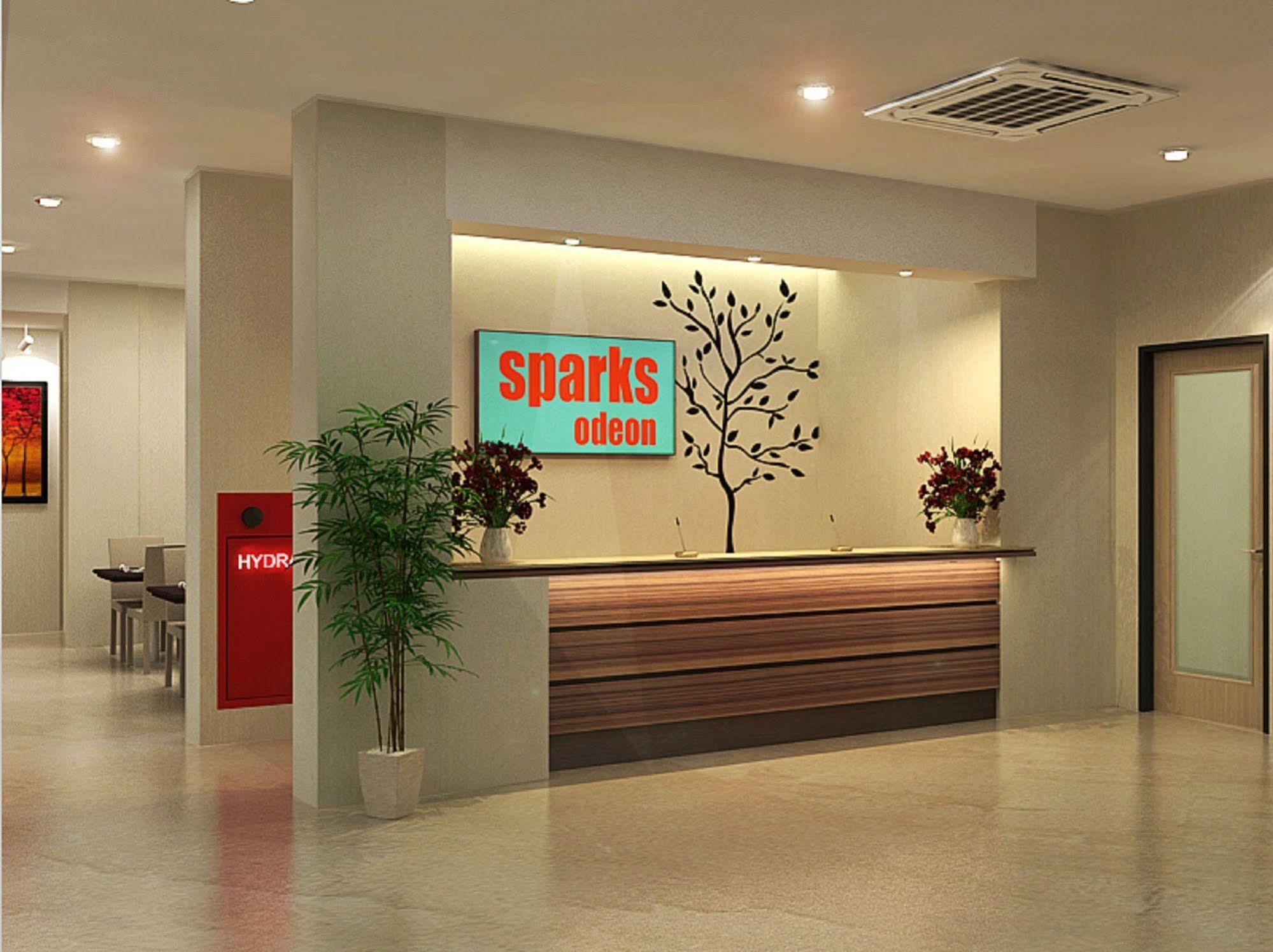 Sparks Odeon Sukabumi, Artotel Curated Exteriér fotografie